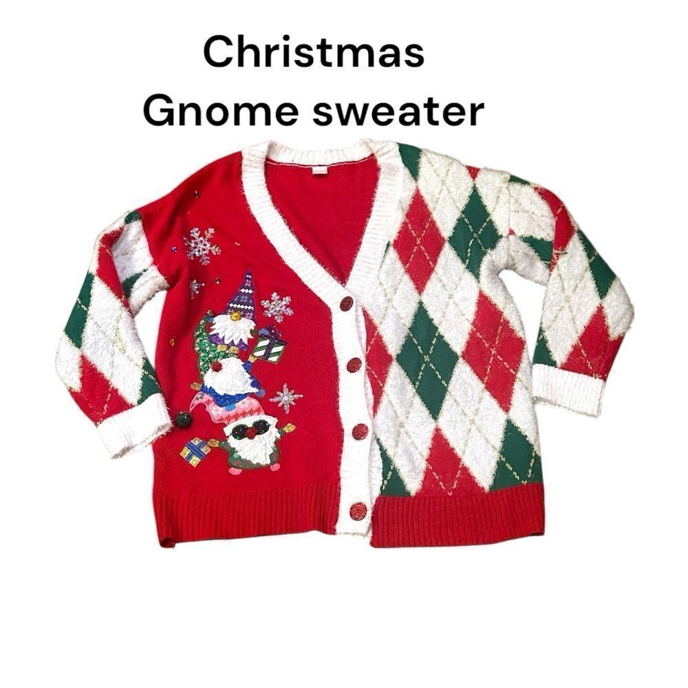 Christmas Gnome Sweater Preowned and so cute!!
Sprinkle and jingle